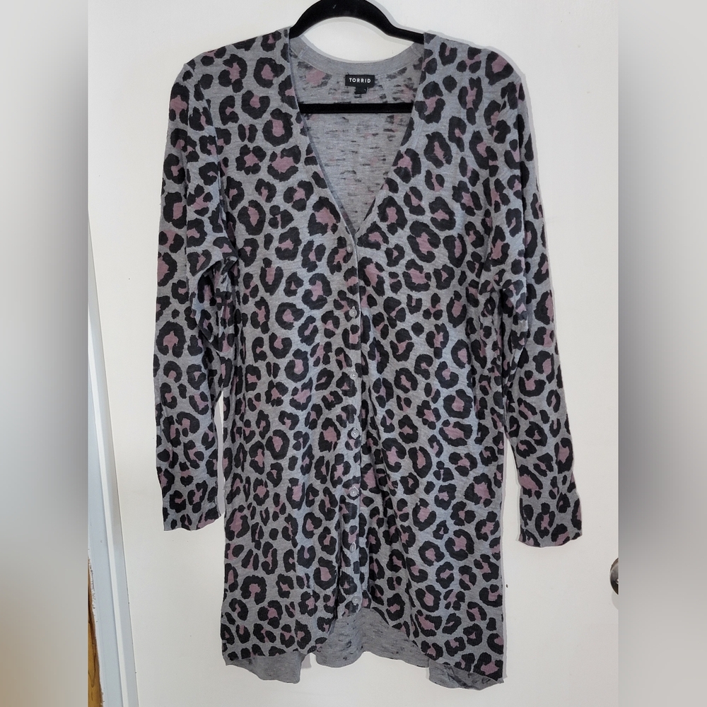 TORRID Leopard Print Long Cardigan - Gray & Pink - Picture 1 of 8